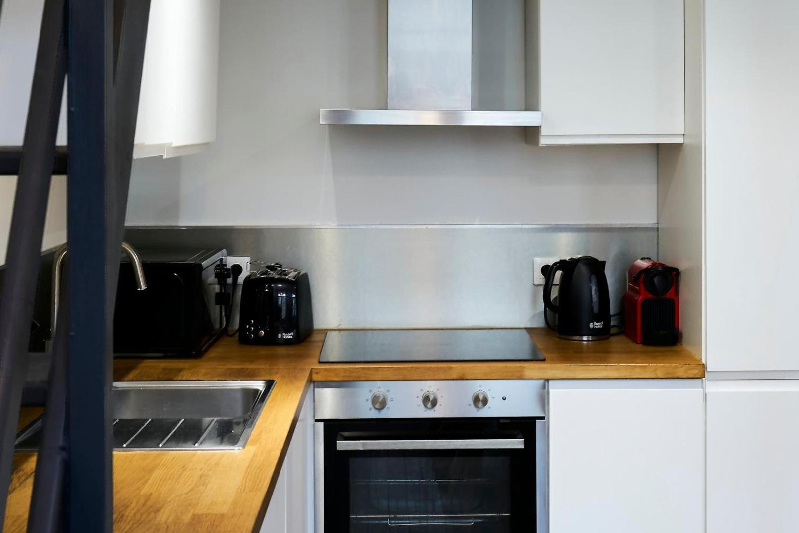 Bright 3-Bedroom 2-Bathroom Flat. Lilla Esterno foto